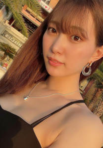 Akari-Mitani-Black-hiso-Av