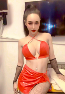 Slocha-Anantapong-Jeeds-hula