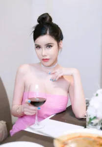 Jirayapa-Inchuaoy-Joobs